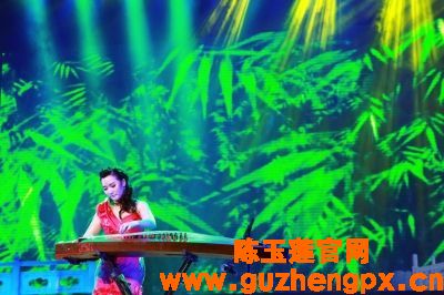第九届中国音乐“金钟奖”古筝比赛在扬州拉开帷幕